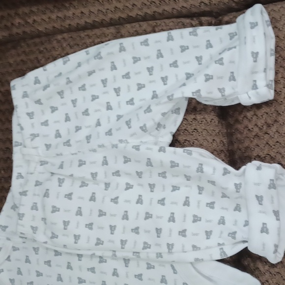 Name Brand 0-3 month clothing lot - Picture 9 of 13